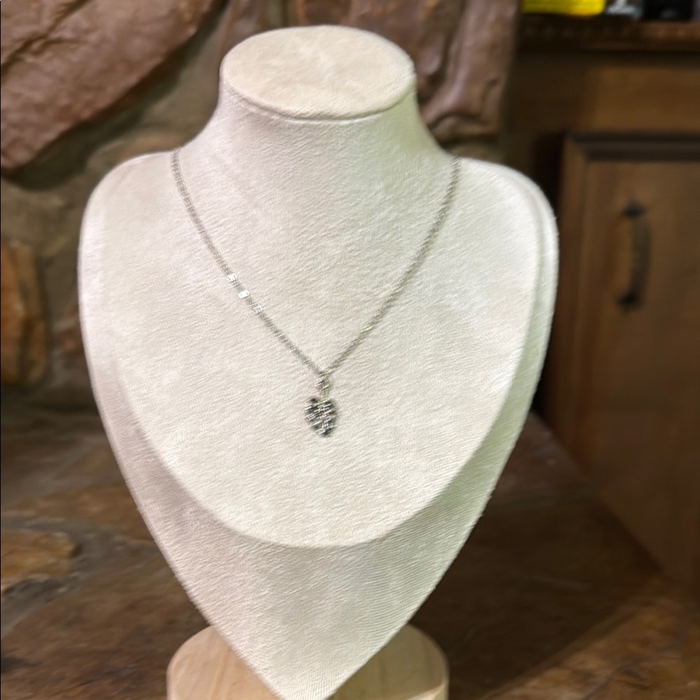 Elegant Silver Pendant Necklace